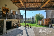 MAISON traditionnelle de charme en pierres à SAINT-MARTIN-EN-HAUT