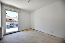 Découvrez ce superbe appartement 4 pièces avec terrasse - élégant, lumineux et convivial !