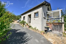 LENTILLY - Petite maison sur grand terrain avec vue