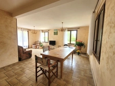 Maison de 153 m² avec 6038 m² de terrain arboré