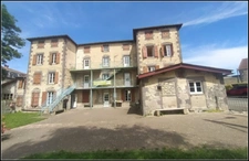 Propriété de 615 m² sur plus de 7000 m² de terrain