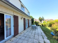 En exclusivité, dans un quartier très calme de Riom et à proximité immédiate de l'autoroute et de la gare 