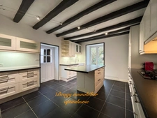 Maison de ville unique sur Chateau-La-Vallière