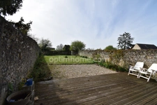Charmante maison de bourg, avec garage et jardin