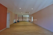 Maison de ville, 8 pièces, 306m²