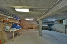 Maison de bourg, avec charmant jardin clos de mur, 88m²