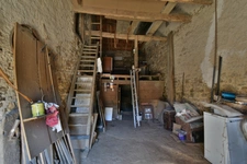 Maison  à rénover, à fort potentiel à la campagne, proche de Cluis (36)
