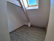 Maison de bourg, avec charmant jardin clos de mur, 88m²