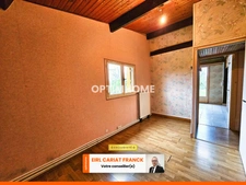 MAISON D’ARCHITECTE DE PLAIN-PIED SUR 80 M² AVEC GARAGE L'ENSEMBLE SUR 2339 M² DE TERRAIN CLOS
