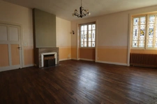 Maison de 200m², avec magasin au rez de chaussée