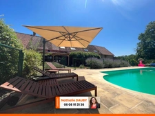 Ensemble de 3 maisons avec grande piscine, dans son écrin de verdure de 2,5 hectares