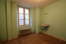 Maison de 200m², avec magasin au rez de chaussée