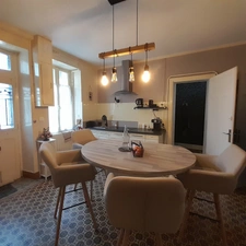 Maison familiale avec jardin de 4000m², à Saint Marcel (36)