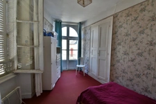 Maison familiale, 5 chambres, au coeur de Prissac (36)