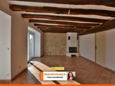 Maison de bourg, avec charmant jardin clos de mur, 88m²