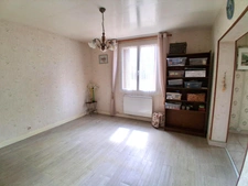 Maison à la campagne, avec plus de 4000m² de terrain