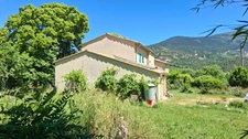 A vendre : Grande propriété familiale de 237 m² aux portes de Digne-les-Bains