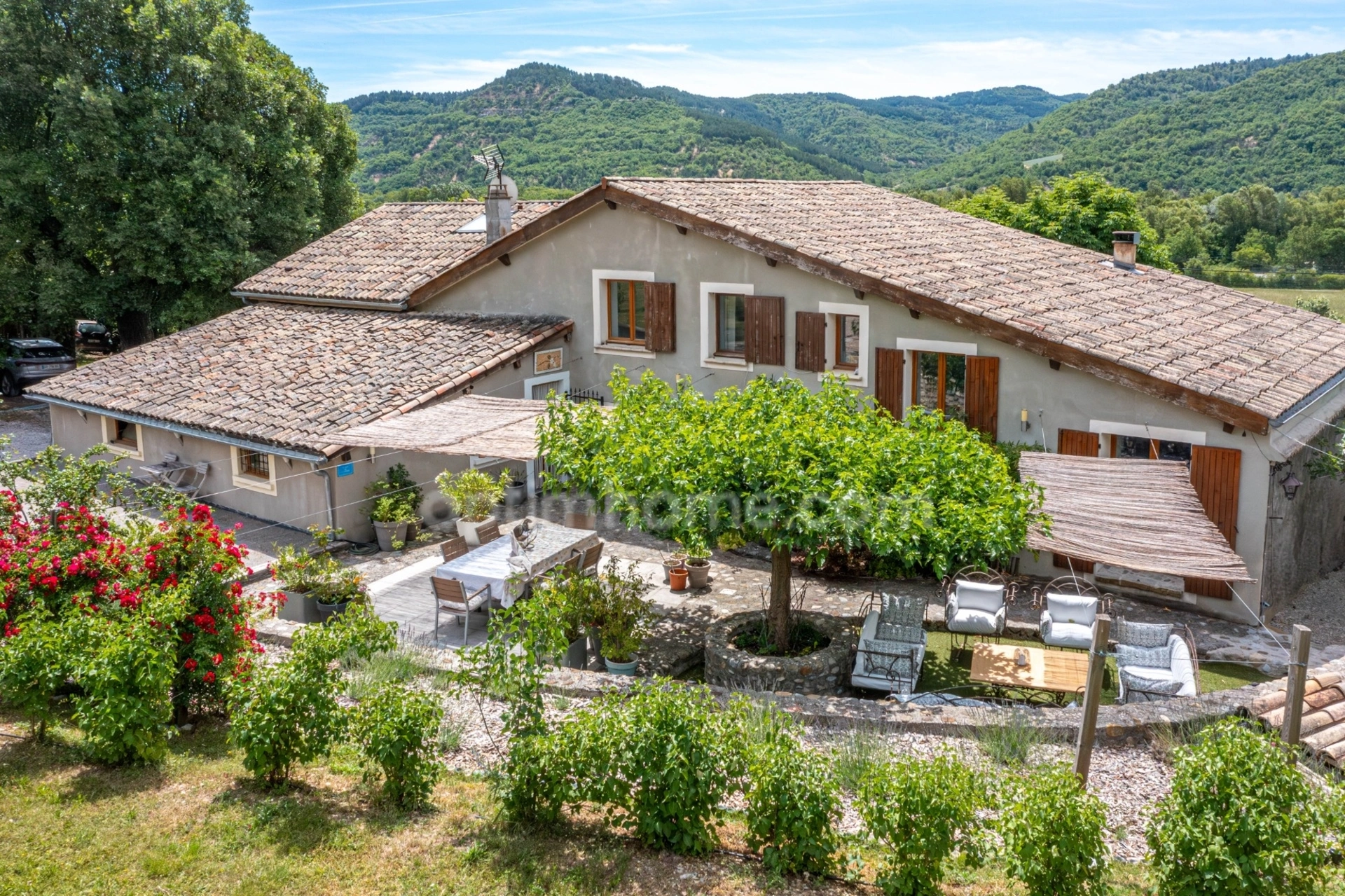Maison 9 pièces 293 m² · à Mallemoisson · 293 m² · 780 000 €