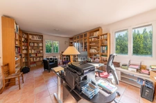 A vendre Propriété arborée et clôturée sur ESTOUBLON (04) avec 2 maisons individuelles