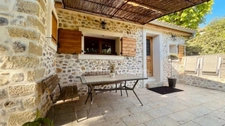 A vendre Authentique demeure de charme avec gîte indépendant à Mallemoisson (04)