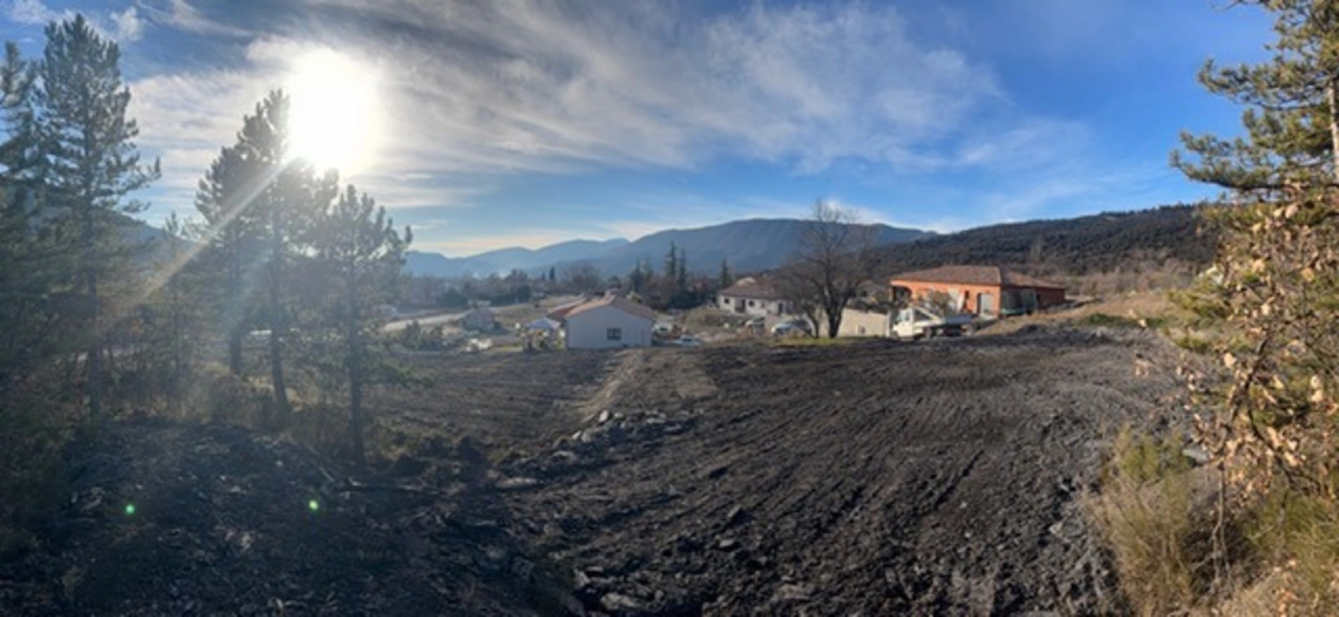 A VENDRE : DERNIER Terrain à bâtir de 2703m² au Brusquet (04420) · à Le Brusquet · 106 000 €