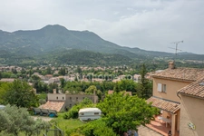 A VENDRE, Maison familiale de 178m² avec piscine, garages et vue splendide à Digne-les-Bains