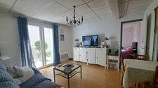 A vendre : Maison avec deux logements indépendants, garages et extérieur – Digne-les-Bains