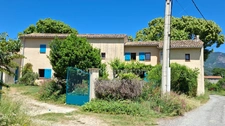 A vendre : Grande propriété familiale de 237 m² aux portes de Digne-les-Bains