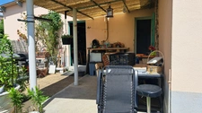 A vendre : Maison avec deux logements indépendants, garages et extérieur – Digne-les-Bains