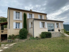 A VENDRE, Maison familiale de 178m² avec piscine, garages et vue splendide à Digne-les-Bains
