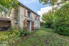 A vendre Propriété arborée et clôturée sur ESTOUBLON (04) avec 2 maisons individuelles