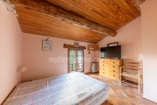 A vendre Propriété arborée et clôturée sur ESTOUBLON (04) avec 2 maisons individuelles
