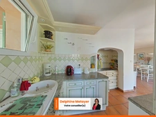 LORGUES — Propriété Provençale d'exception, vue panoramique, T2 indépendant & piscine