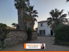 Villa familiale 171 m² + terrain constructible de plus de 1700 m² à Carnoules (Zone UBA)