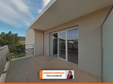 Appartement T3 récent avec terrasse, au dernier étage au Le Luc (Var)