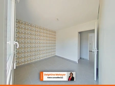 Appartement T3 récent avec terrasse, au dernier étage au Le Luc (Var)