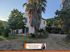 Villa familiale 171 m² + terrain constructible de plus de 1700 m² à Carnoules (Zone UBA)