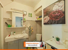 Charmant T3 traversant avec balcons, Village authentique proche Brignoles