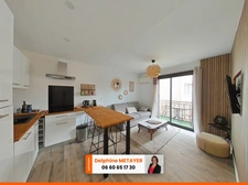 🏡 T2 lumineux refait à neuf – Dernier étage – Centre de Saint-Raphaël – À pied  !
