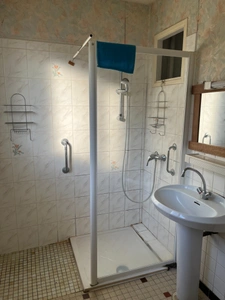 Maison 5 chambres et un studio indépendant aux portes de SAINT AULAYE PUYMANGOU (24)