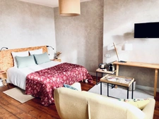 Elégante maison bourgeoise 175 m2, 4 chambres, terrasse, grand double garage avec mezzanine au cœur de Libourne