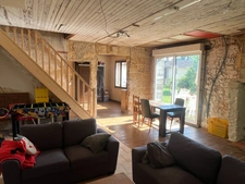 Maison de village 3 chambres avec fort potentiel d'agrandissement Proche de PUISSEGUIN (33)
