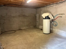 Maison saine, lumineuse et évolutive de 5 pièces au calme sur jardin clos avec fort potentiel d'agrandissement à PESSAC proche Haut Leveque (33)