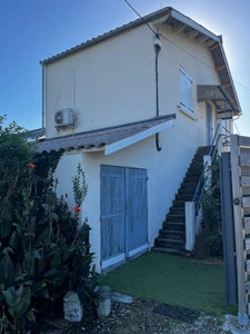 Maison lumineuse et évolutive de 4 pièces sur jardin clos avec fort potentiel d'agrandissement à PESSAC proche Haut Leveque (33)
