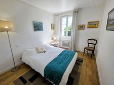 ILE D'OLERON (17), For Sale: Beautiful renovated farmhouse of 194m², built in a quiet location in the heart of the village on a plot of 1,047m² 