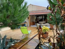 ILE D'OLERON (17), A Vendre demeure-piscine 186m² plain-pied sur terrain 862m², 9 pièces dont 4 chambres et 1 garage