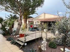 ILE D'OLERON (17), A Vendre demeure-piscine 186m² plain-pied sur terrain 862m², 9 pièces dont 4 chambres et 1 garage