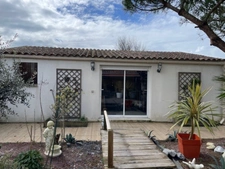 ILE D'OLERON (17), A Vendre demeure-piscine 186m² plain-pied sur terrain 862m², 9 pièces dont 4 chambres et 1 garage