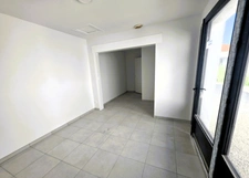 Dpt Charente Maritime (17), à vendre DOLUS D'OLERON Emplacement N°1 Local commercial Neuf - Plain pied de 35,20m²