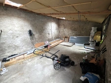 DOLUS D'OLÉRON (17) emplac n°1 en coeur de ville, A Louer Local/Bureau de 73m² donc 45m² de surface commerciale